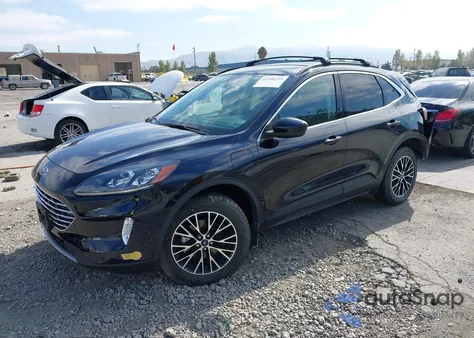 2021 Ford Escape Titanium Plug-In Hybrid из США, поврежденный, VIN 1FMCU0LZ9MUA53396